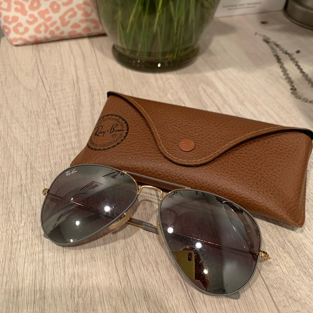 ✨SOLD✨ Ray ban aviators